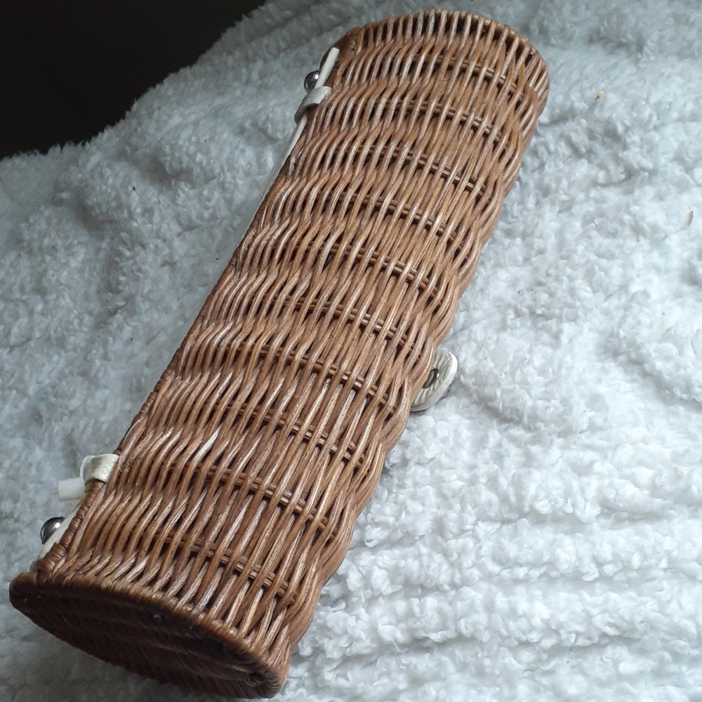 Michael Kors Handpurse- RARE Design - Picture 4 of 7
